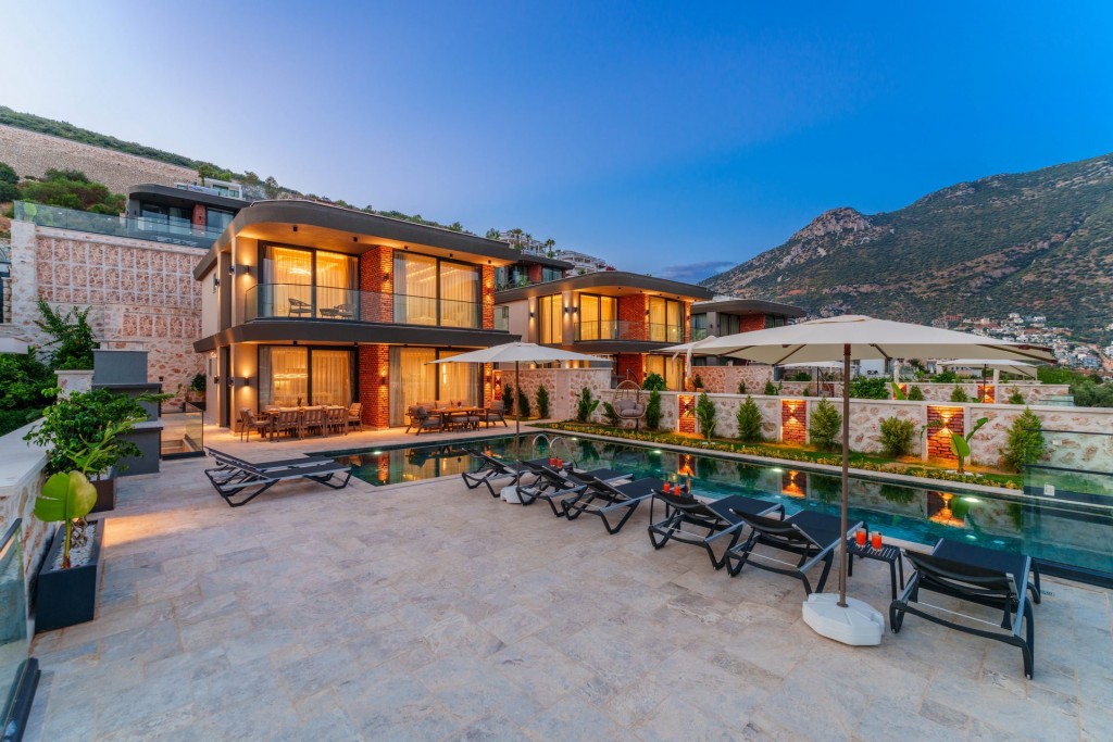 Villa Edward - Baransel Grup BaVesta Projesinden Satılık Lüks Villa